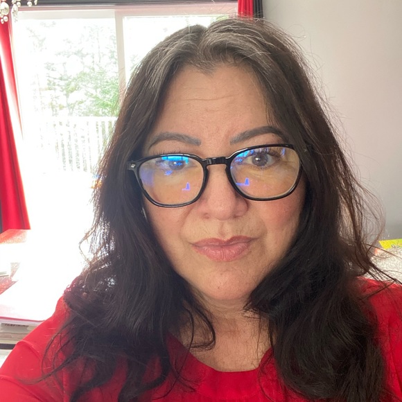 Meet your Posher, Shannon - Picture 1 of 1